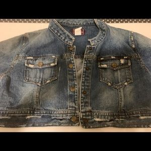 Cropped jeans jacket
